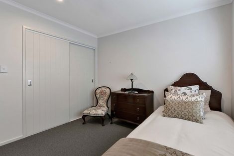 Photo of property in 425 Mangorei Road, Highlands Park, New Plymouth, 4312