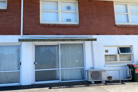 Photo of property in 79 Birdwood Avenue, Papatoetoe, Auckland, 2025