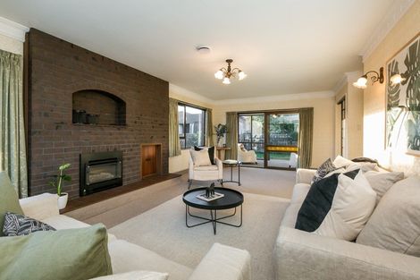 Photo of property in 35a Church Road, Taradale, Napier, 4112