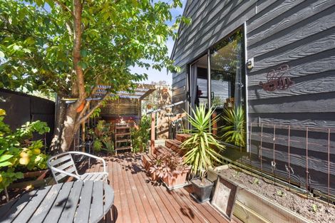 Photo of property in 2/73 Beach Road, Tahunanui, Nelson, 7011