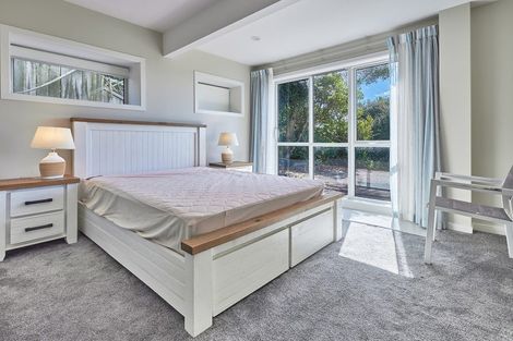 Photo of property in 17 Putini Road, Mangere Bridge, Auckland, 2022