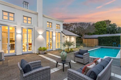 Photo of property in 17 Allister Avenue, Merivale, Christchurch, 8014