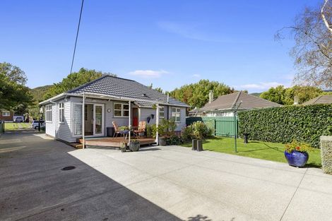 Photo of property in 49 Chapman Crescent, Naenae, Lower Hutt, 5011