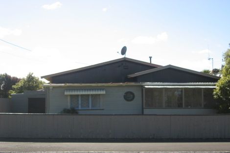 Photo of property in 43 Station Road, Marton, 4710