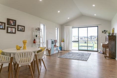 Photo of property in 11 Mike Smith Drive, Cambridge, 3434