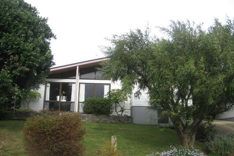 Photo of property in 32 Hicks Close, Whitby, Porirua, 5024