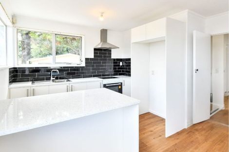 Photo of property in 33 Killington Crescent, Mangere, Auckland, 2022