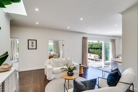 Photo of property in 9 Lindsay Street, Havelock North, 4130