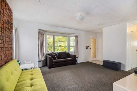 Photo of property in 33 Claverdon Drive, Massey, Auckland, 0614