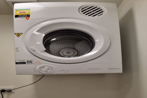 Photo of property in 63u3 Tiketike Way, Brooklyn, Wellington, 6021