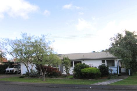 Photo of property in 4a Kowhai Grove, Waikanae, 5036