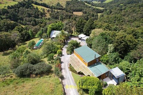 Photo of property in 318 Franklin Road, Paparoa, 0571