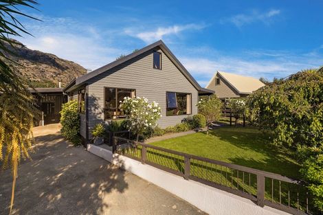 Photo of property in 30 Remarkables Crescent, Frankton, Queenstown, 9300