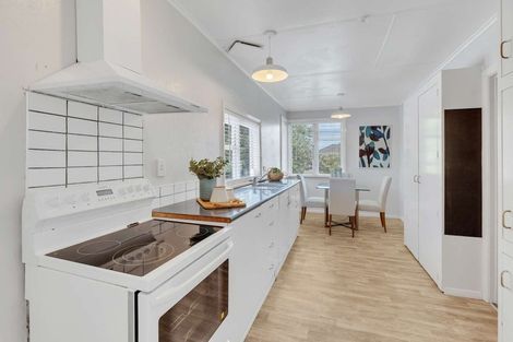 Photo of property in 7 Bristol Crescent, Roslyn, Palmerston North, 4414