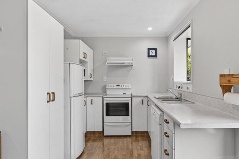Photo of property in 2/58a Daniels Road, Redwood, Christchurch, 8051