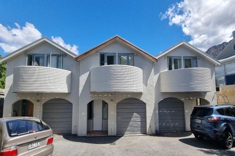 Photo of property in 28d Hallenstein Street, Queenstown, 9300