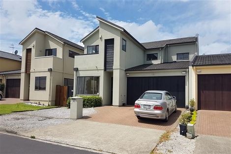 Photo of property in 60 Tiger Drive, Golflands, Auckland, 2013