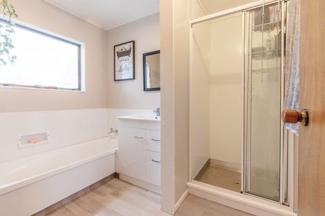 Photo of property in 20 Russell Street, Otane, 4202