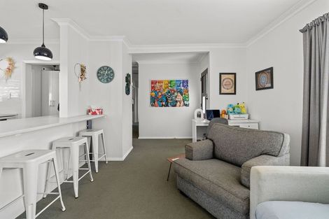 Photo of property in 16 Bledisloe Street, Levin, 5510