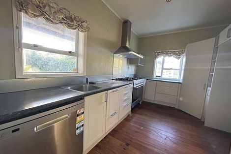 Photo of property in 17 Pempsey Street, Silverstream, Upper Hutt, 5019