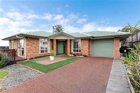 Photo of property in 17 Lasque Place, Glen Eden, Auckland, 0602