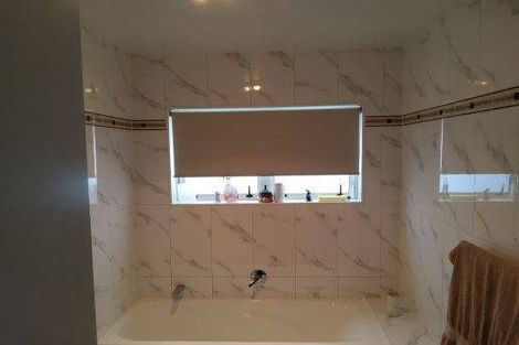 Photo of property in 9a Holland Street, Pukekohe, 2120