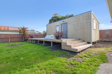 Photo of property in 19 Tongariro Street, Castlecliff, Whanganui, 4501
