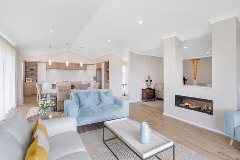 Photo of property in 5 Onerere Drive, Whitianga, 3510