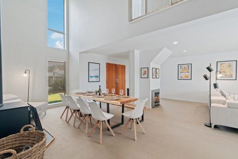 Photo of property in 1 Koru Way, Wanaka, 9305