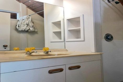 Photo of property in 23-25 Bernard Magnus Lane, Greenhithe, Auckland, 0632
