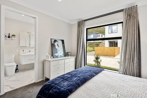 Photo of property in 15 Riroriro Close, Crofton Downs, Wellington, 6035