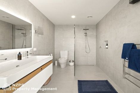 Photo of property in 49 Highgrove, Saint Clair, Dunedin, 9012