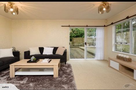 Photo of property in 53 Bassett Road, Johnsonville, Wellington, 6037