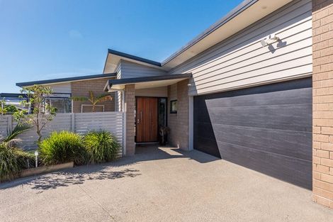 Photo of property in 6 Taranui Way, Paraparaumu Beach, Paraparaumu, 5032