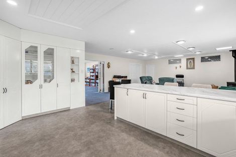 Photo of property in 15 Wood Street, Greytown, 5712