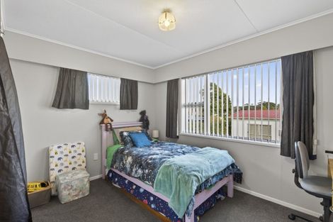 Photo of property in 7a Blake Street, Waitara, 4320