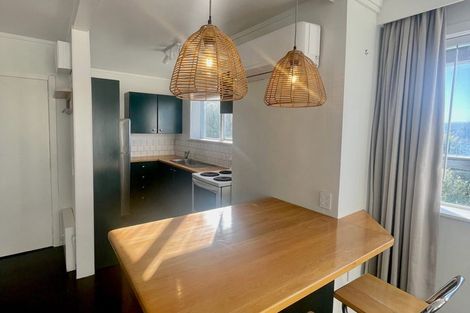 Photo of property in Grafon Court Flats, 53u2 Grafton Road, Roseneath, Wellington, 6011