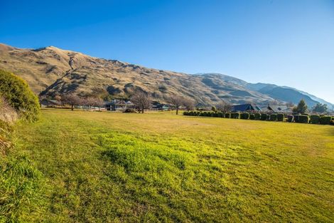 Photo of property in 14 Elderberry Crescent, Wanaka, 9305