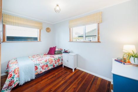 Photo of property in 2 Belfast Place, Roslyn, Palmerston North, 4414