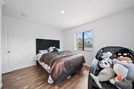 Photo of property in 4 Figtree Terrace, Goodwood Heights, Auckland, 2105