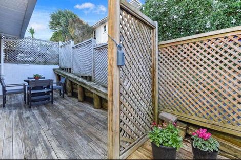 Photo of property in 3/23 Lake Road, Northcote, Auckland, 0627