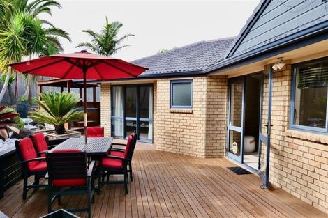 Photo of property in 11 Cognac Place, Henderson, Auckland, 0612