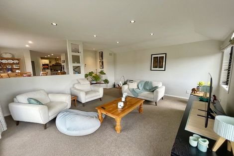 Photo of property in 1/86 Saddleback Rise, Murrays Bay, Auckland, 0630