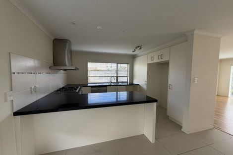 Photo of property in 21 Kensway Drive, Flat Bush, Auckland, 2016