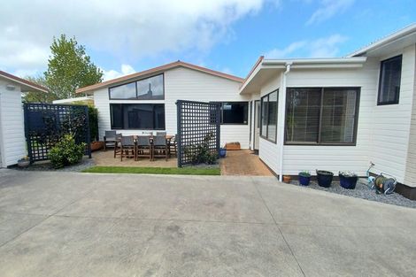 Photo of property in 10 Wera Street, Hawera, 4610