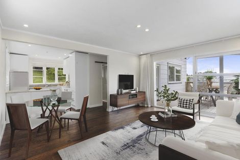 Photo of property in 2 Matai Road, Stanmore Bay, Whangaparaoa, 0932