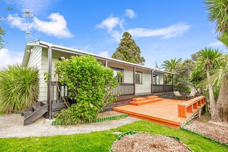 Photo of property in 91a/2 Beach Road, Te Atatu Peninsula, Auckland, 0610
