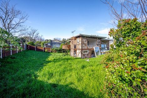 Photo of property in 17 Preston Avenue, Belmont, Auckland, 0622