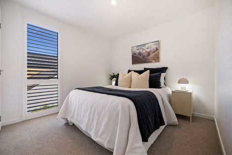 Photo of property in 18 Chapman Way, Jacks Point, 9371