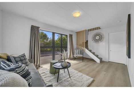Photo of property in 2/40 Rosella Road, Mangere East, Auckland, 2024
